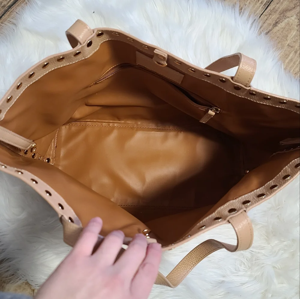 Laggo remy tote handbag